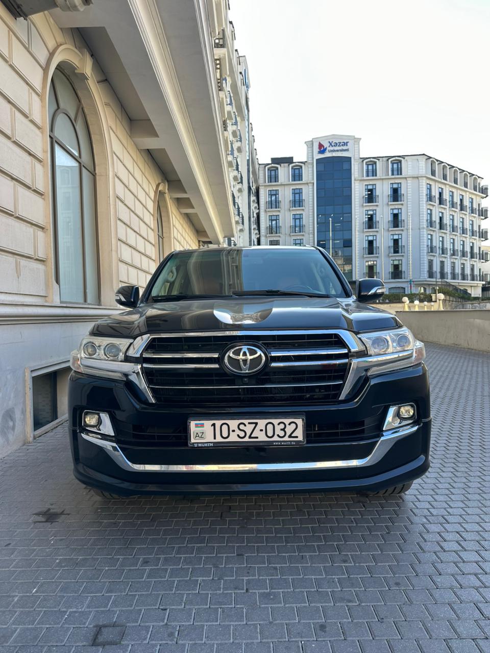 Toyota Land Cruiser