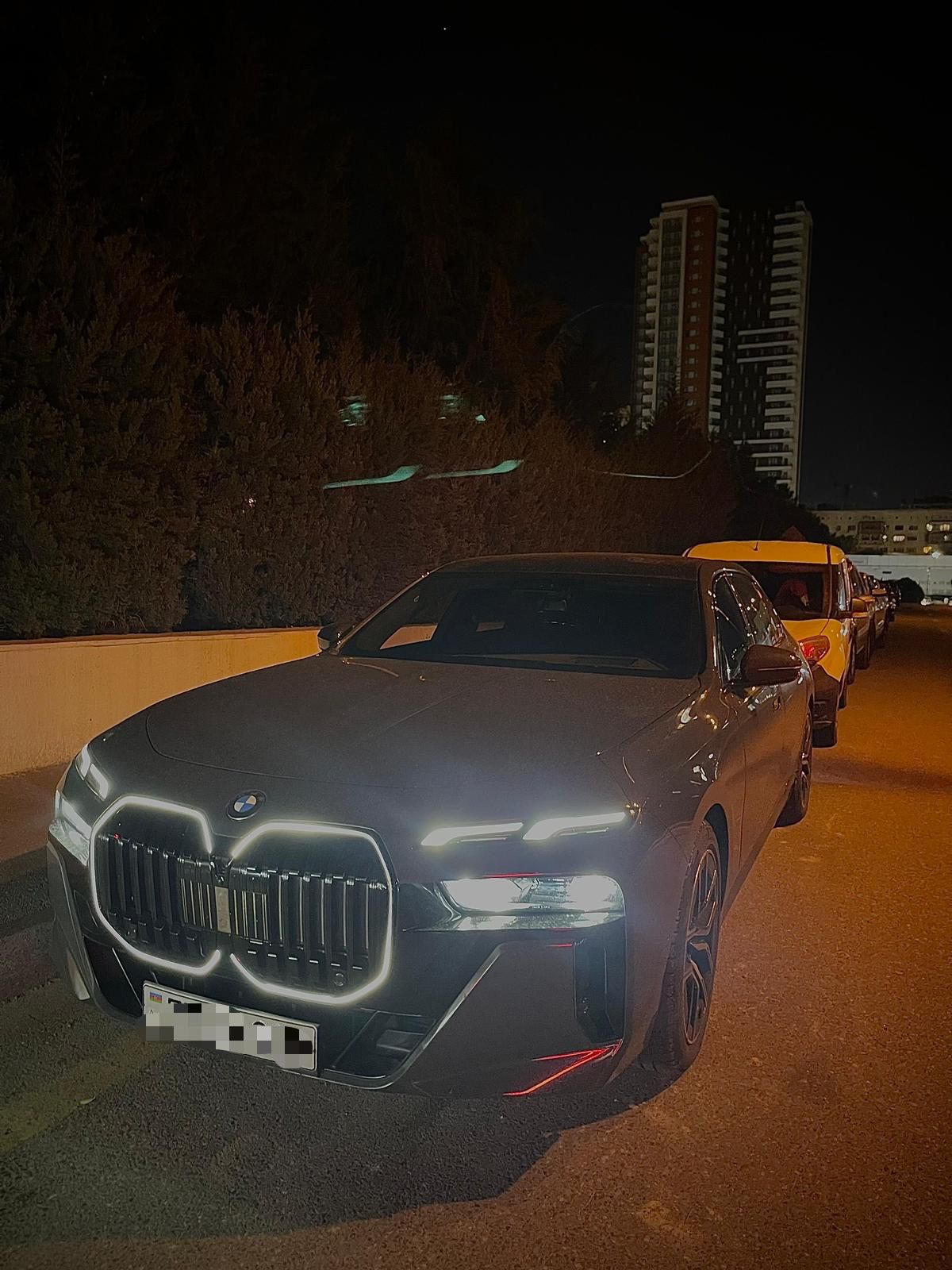 BMW  7 Series 2024 şəkil 2