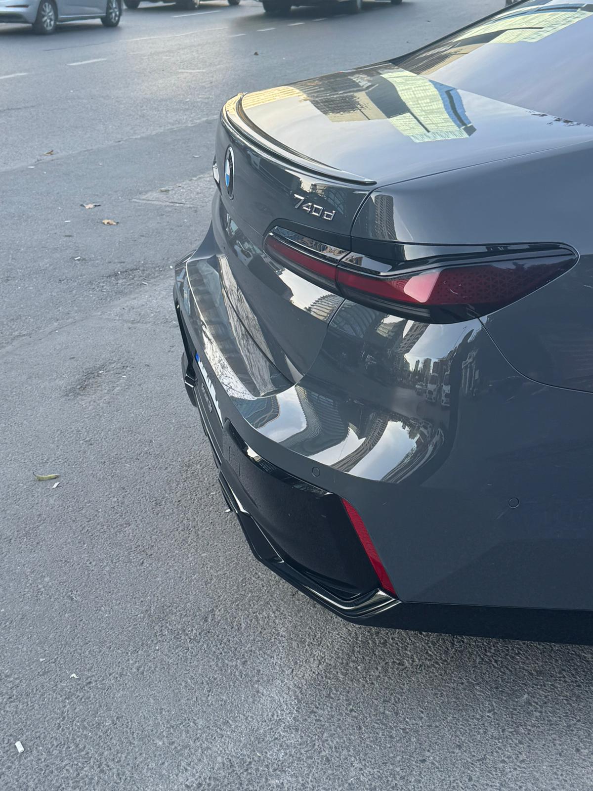 BMW  7 Series 2024 şəkil 5